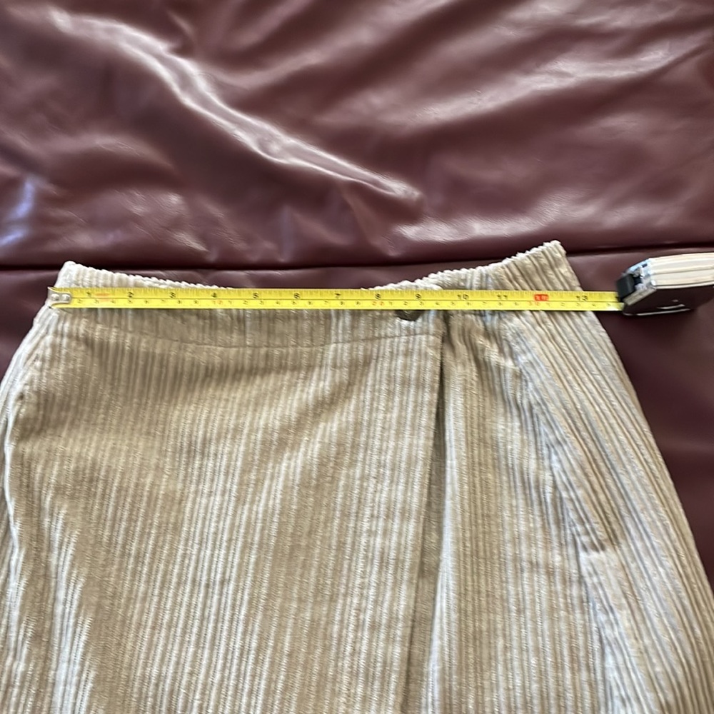 Mini skirt - Picture 5 of 8